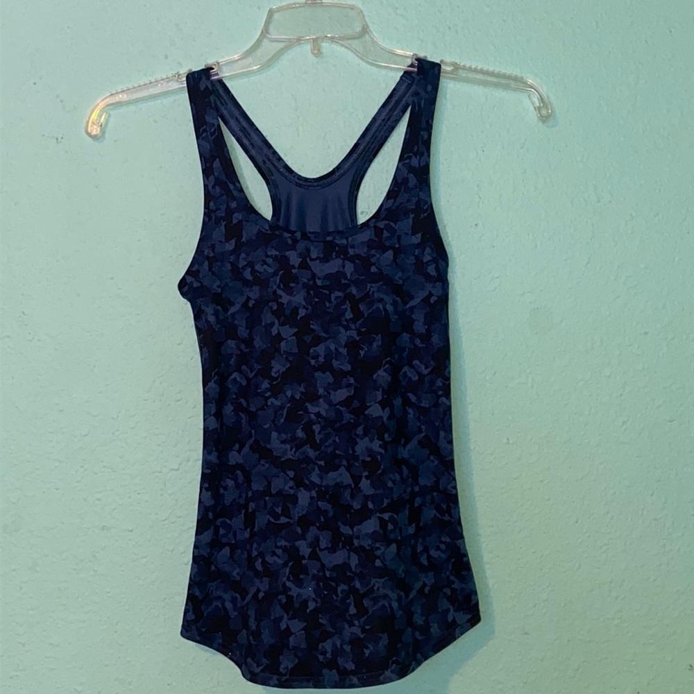 Lululemon tank